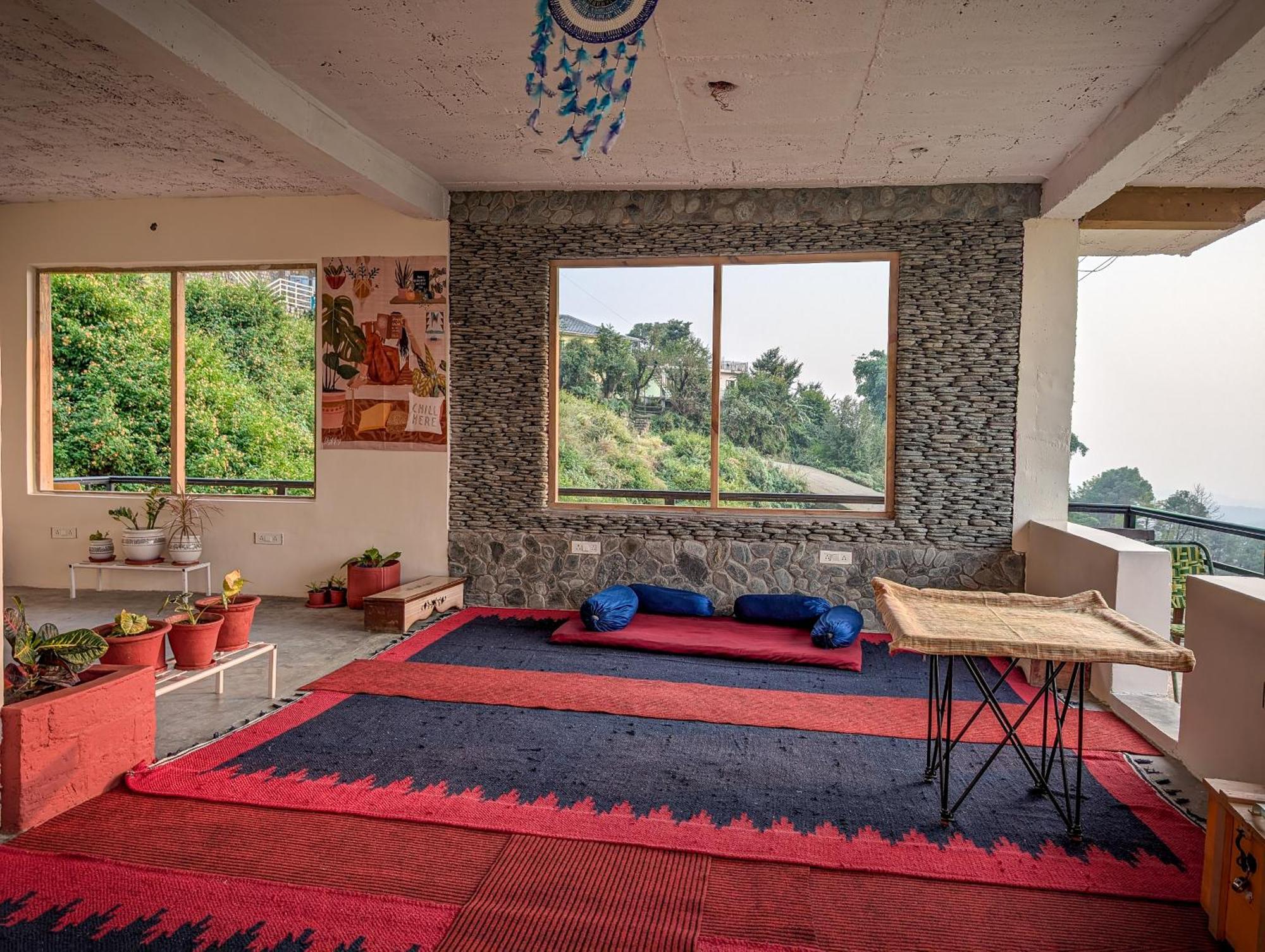 Hobo Hostel Dharamshala Buitenkant foto