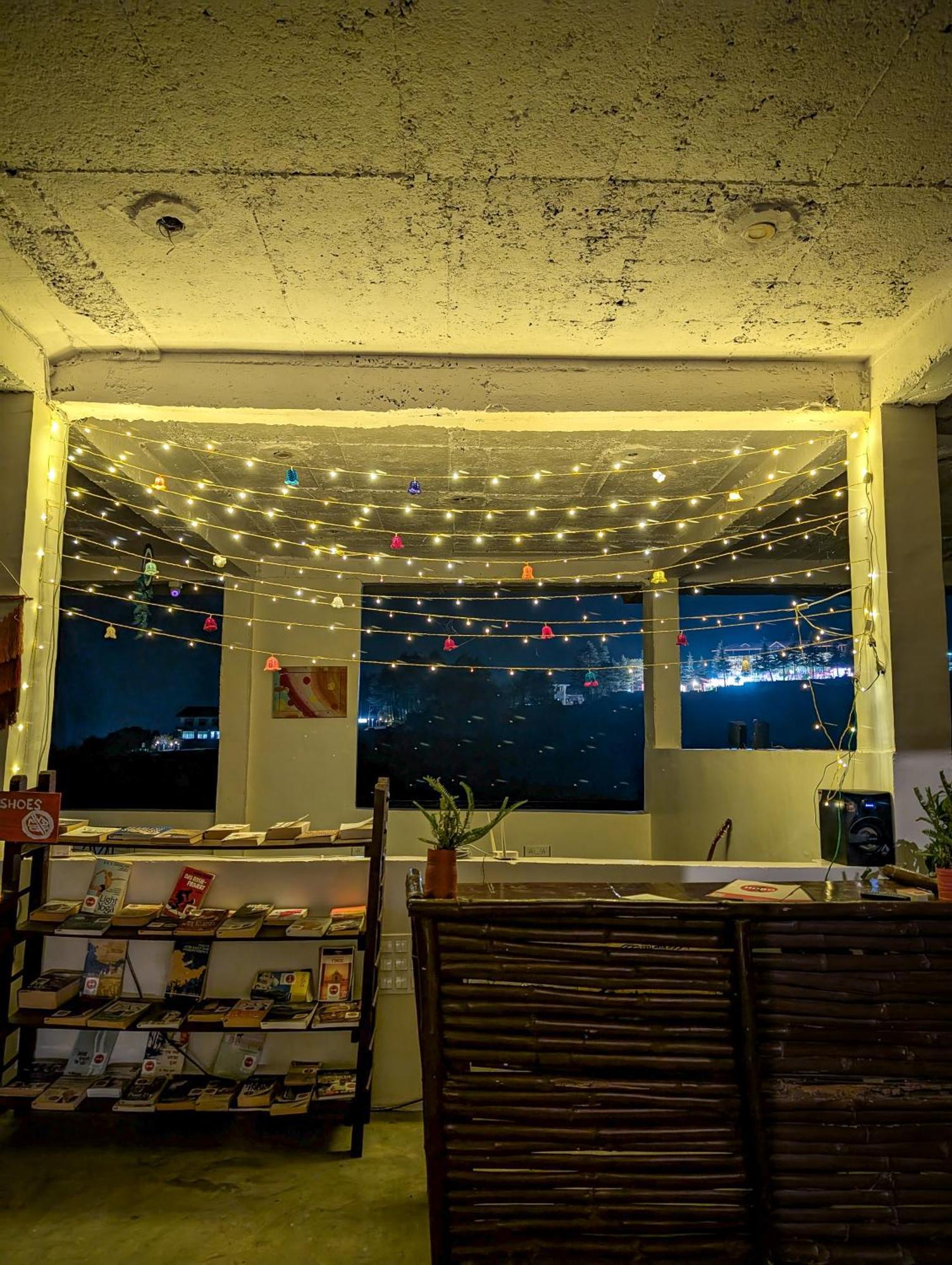 Hobo Hostel Dharamshala Buitenkant foto